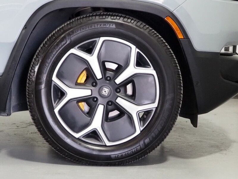 2022 Rivian R1T Adventure Package AWD *QUAD-MOTOR, LARGE BATTERY PACK, NAVIGATION, ADAPTIVE CRUISE, SAFETY ALERTS, 360 VIEW CAMERAS, PANORAMA GLASS ROOF, CLIMATE SEATS, HEATED STEERING, MERIDIAN AUDIO, 21 INCH WHEELS, WIRELESS CHARGING Round Rock TX