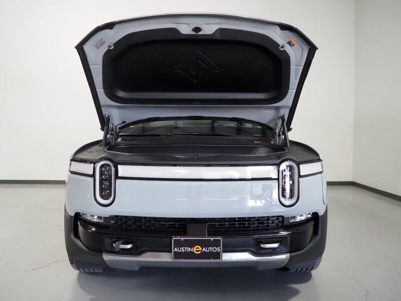 2022 Rivian R1T Adventure Package AWD *QUAD-MOTOR, LARGE BATTERY PACK, NAVIGATION, ADAPTIVE CRUISE, SAFETY ALERTS, 360 VIEW CAMERAS, PANORAMA GLASS ROOF, CLIMATE SEATS, HEATED STEERING, MERIDIAN AUDIO, 21 INCH WHEELS, WIRELESS CHARGING Round Rock TX