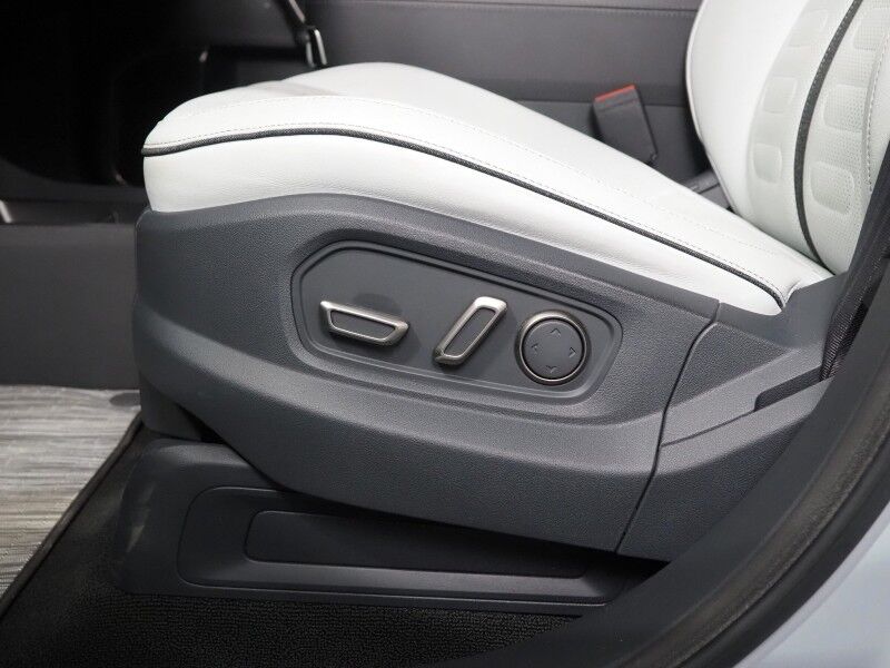 2022 Rivian R1T Adventure Package AWD *QUAD-MOTOR, LARGE BATTERY PACK, NAVIGATION, ADAPTIVE CRUISE, SAFETY ALERTS, 360 VIEW CAMERAS, PANORAMA GLASS ROOF, CLIMATE SEATS, HEATED STEERING, MERIDIAN AUDIO, 21 INCH WHEELS, WIRELESS CHARGING Round Rock TX