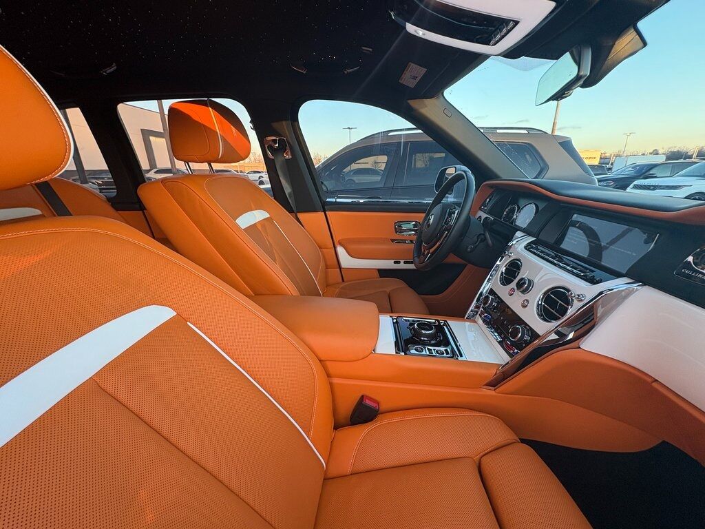 2022 Rolls Royce Cullinan RR31 photo 3
