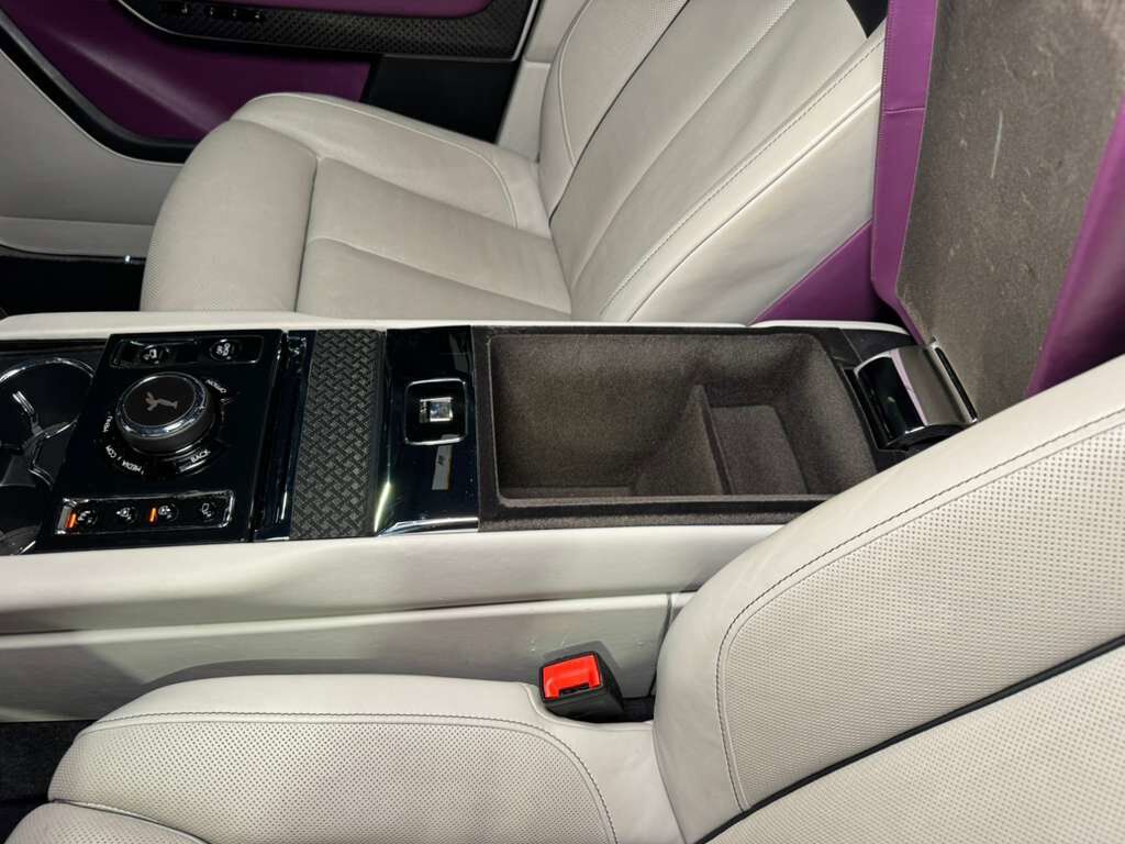 2022 Rolls-Royce Cullinan Black Badge Tempest Grey paint, bespoke interior, shooting star headliner AND MUCH MORE!! Fort Lauderdale FL