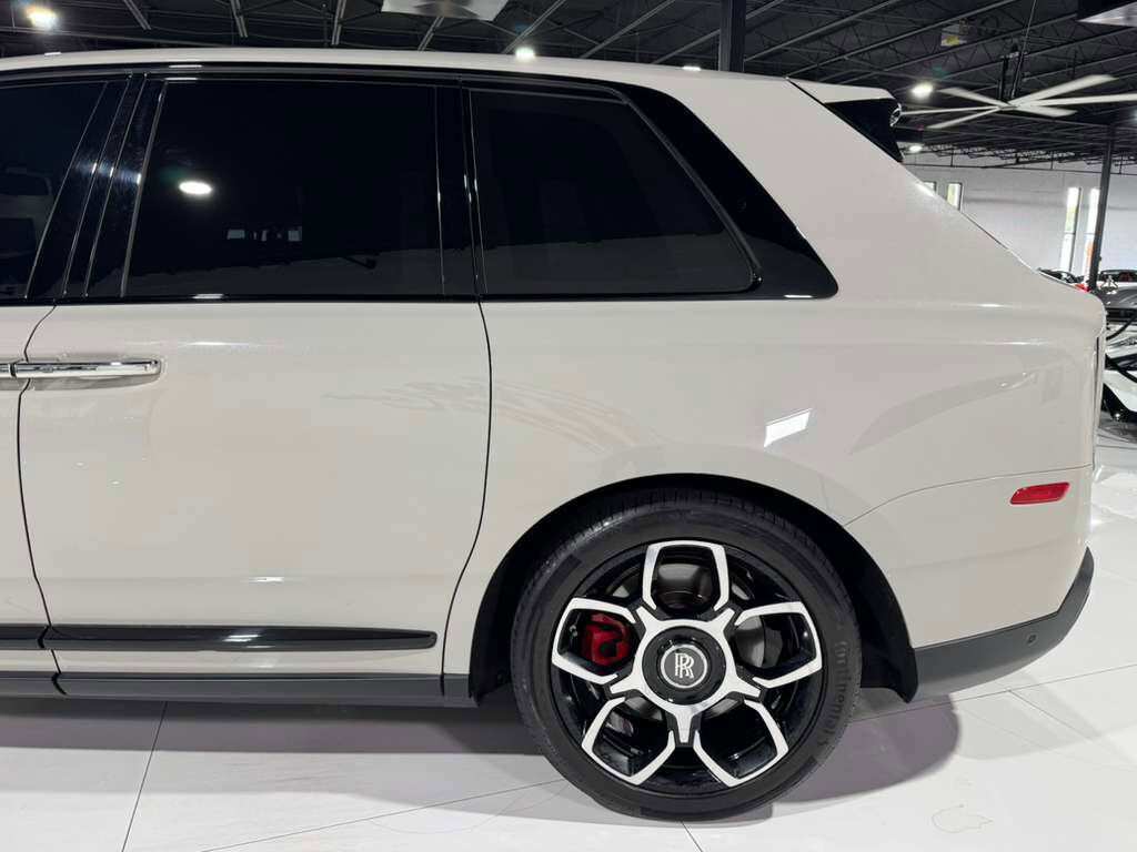 2022 Rolls-Royce Cullinan Black Badge Tempest Grey paint, bespoke interior, shooting star headliner AND MUCH MORE!! Fort Lauderdale FL
