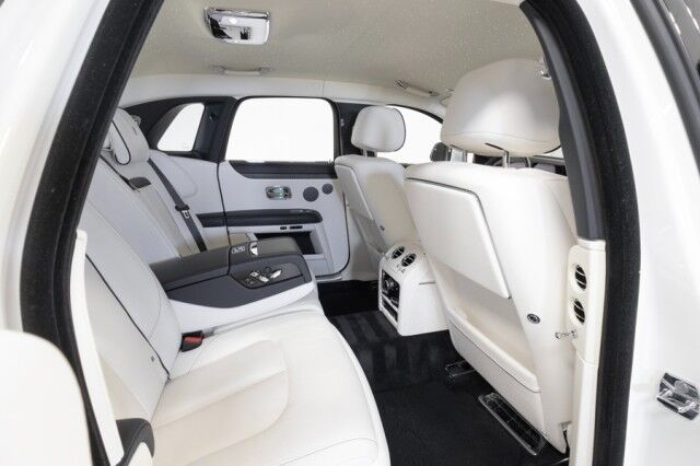2022 Rolls-Royce Ghost ($412,550 MSRP!!) *IMMERSIVE SEATING* *REAR THEATRE* *SHOOTING S San Diego CA