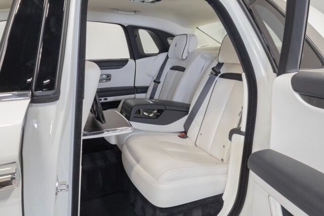 2022 Rolls-Royce Ghost ($412,550 MSRP!!) *IMMERSIVE SEATING* *REAR THEATRE* *SHOOTING S San Diego CA
