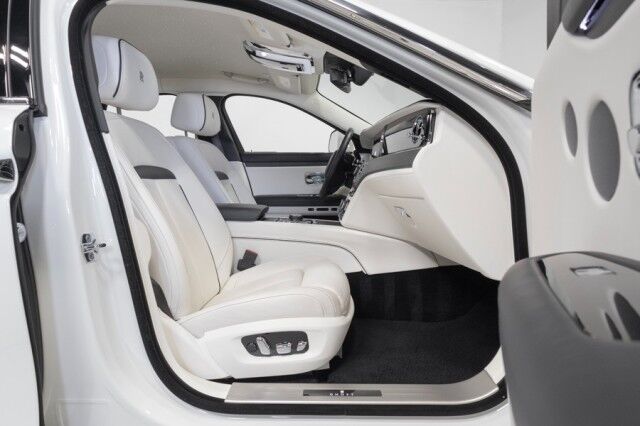 2022 Rolls-Royce Ghost ($412,550 MSRP!!) *IMMERSIVE SEATING* *REAR THEATRE* *SHOOTING S San Diego CA