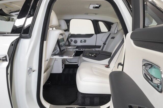 2022 Rolls-Royce Ghost ($412,550 MSRP!!) *IMMERSIVE SEATING* *REAR THEATRE* *SHOOTING S San Diego CA