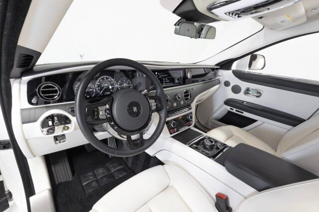 2022 Rolls-Royce Ghost ($412,550 MSRP!!) *IMMERSIVE SEATING* *REAR THEATRE* *SHOOTING S San Diego CA