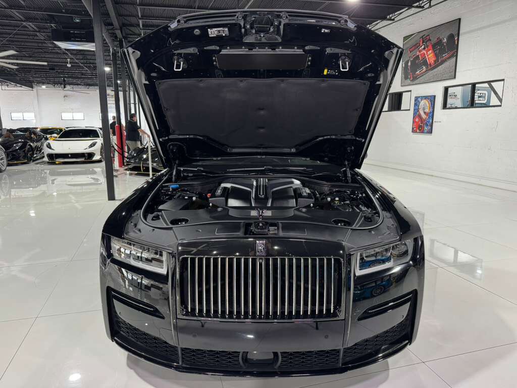 2022 Rolls-Royce Ghost BLACK BADGE!! Mandarin interior/coachline, Bespoke Audio, rear infotainment system AND MUCH MORE!! Fort Lauderdale FL