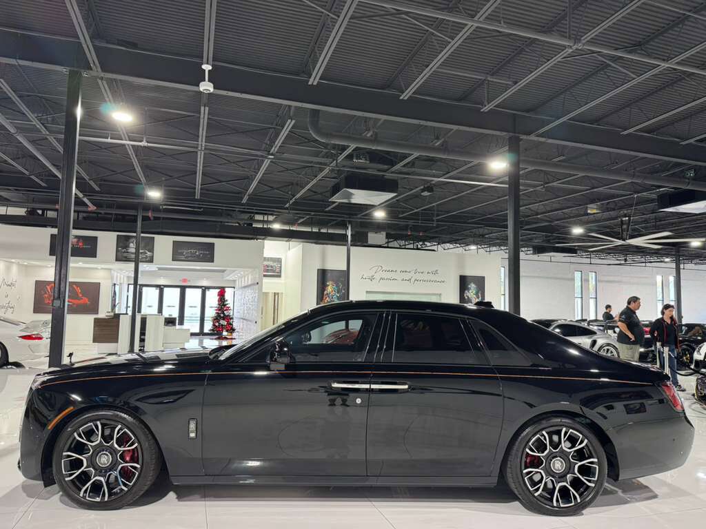 2022 Rolls-Royce Ghost BLACK BADGE!! Mandarin interior/coachline, Bespoke Audio, rear infotainment system AND MUCH MORE!! Fort Lauderdale FL