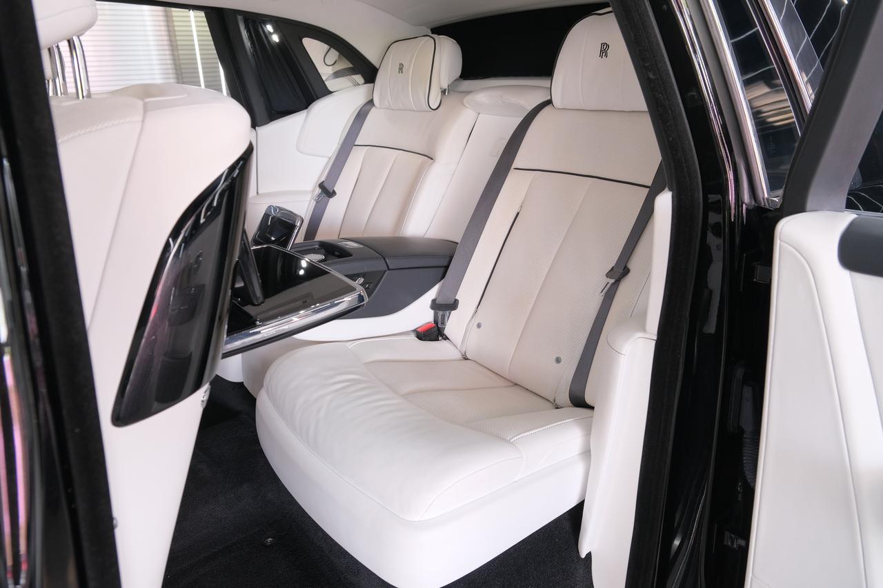 2022 Rolls-Royce Phantom Base Miami FL