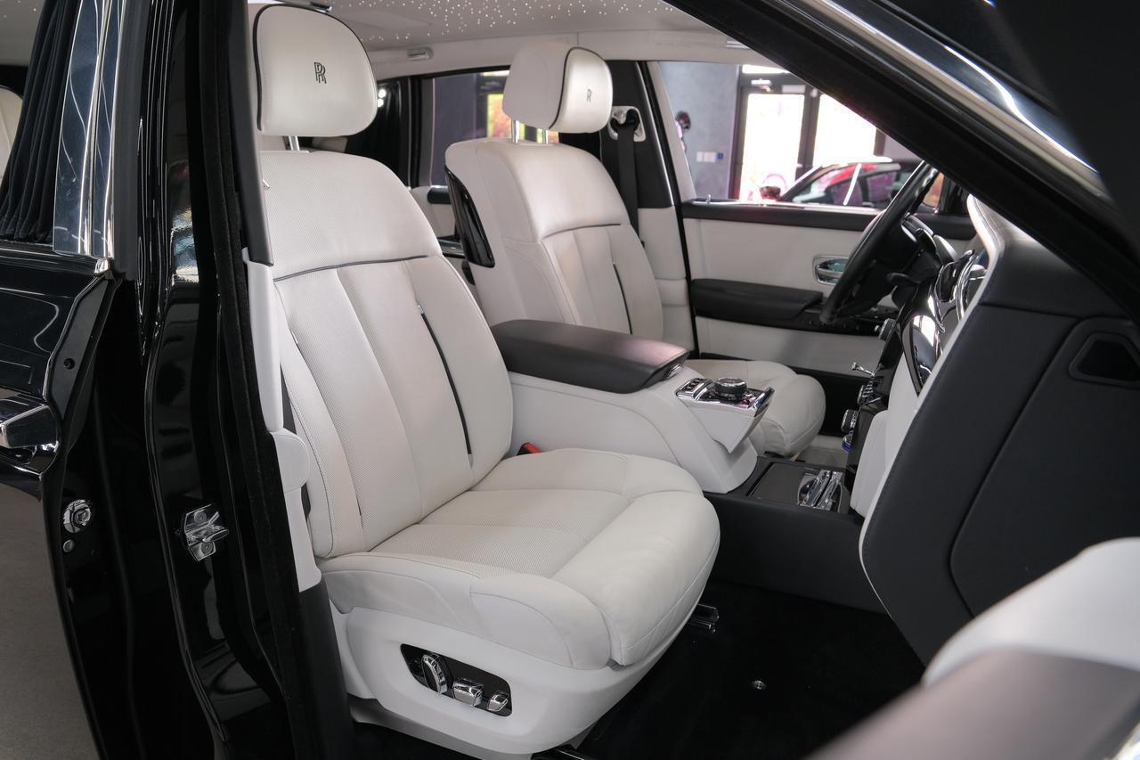 2022 Rolls-Royce Phantom Base Miami FL