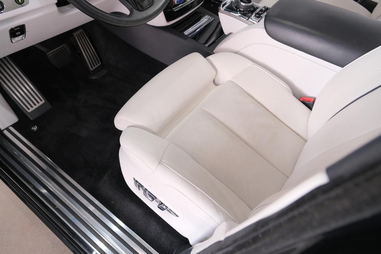 2022 Rolls-Royce Phantom Base Miami FL