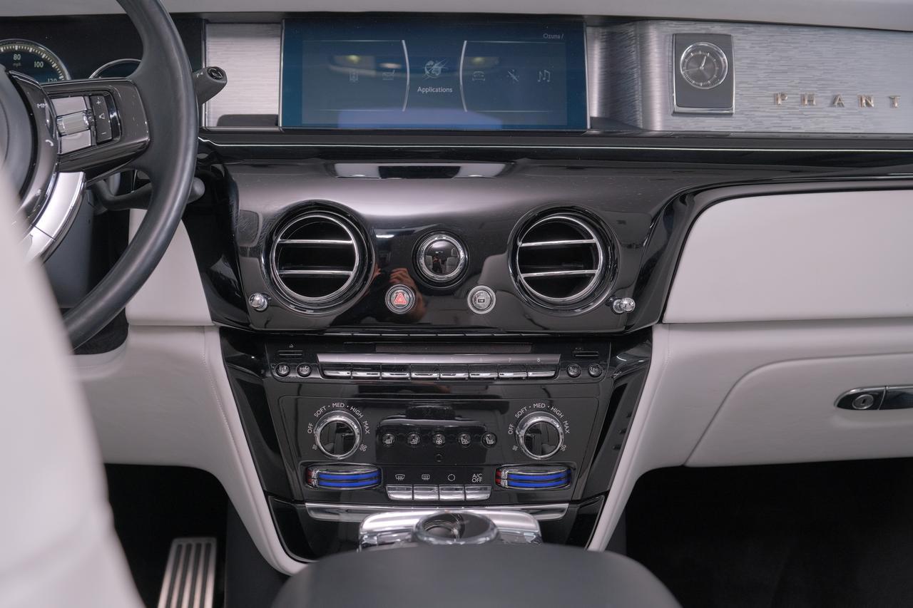 2022 Rolls-Royce Phantom Base Miami FL