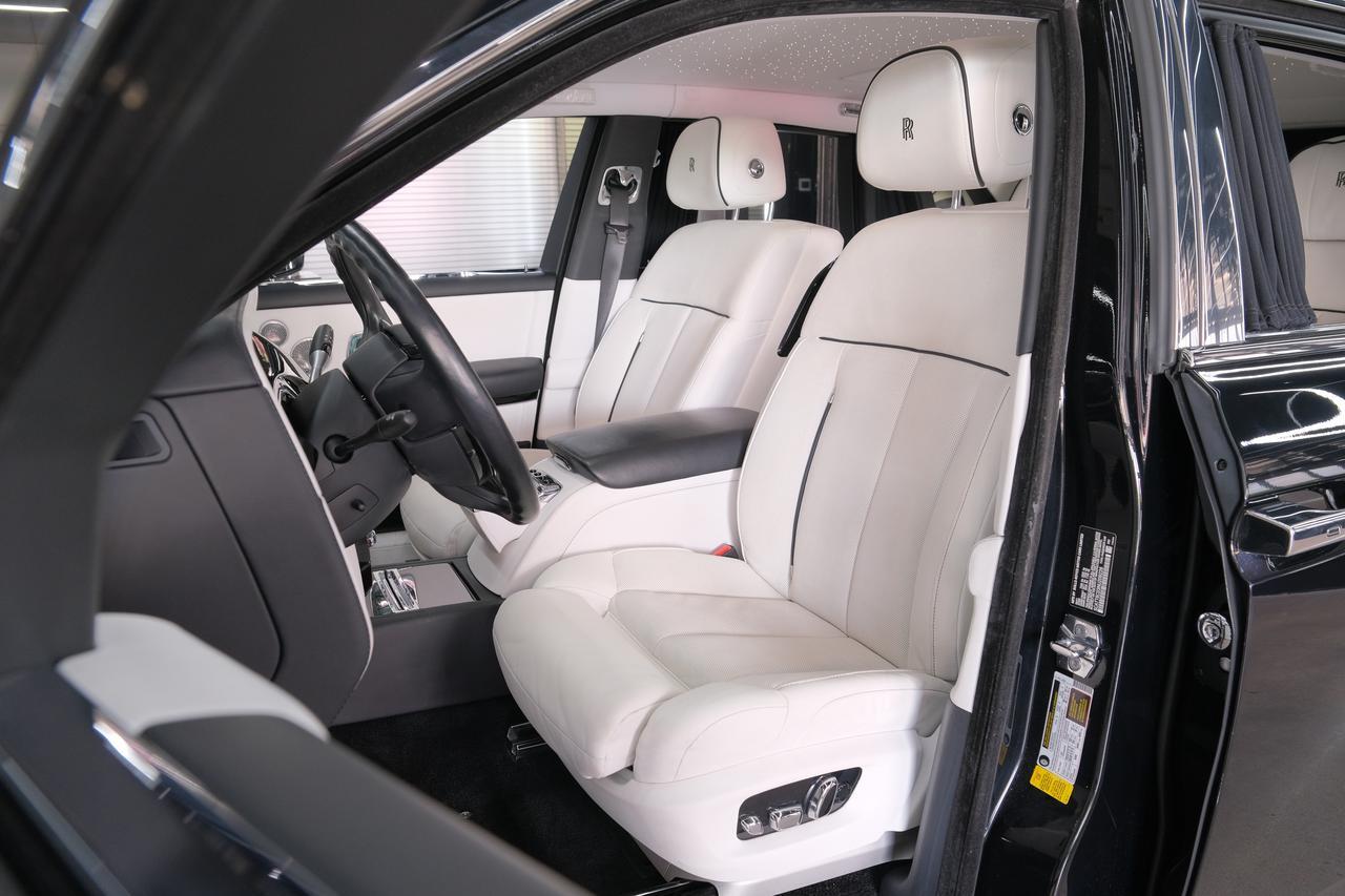 2022 Rolls-Royce Phantom Base Miami FL