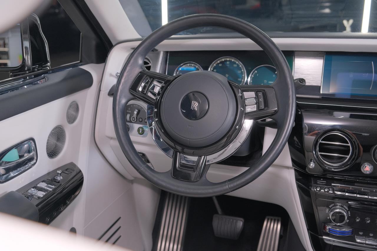 2022 Rolls-Royce Phantom Base Miami FL