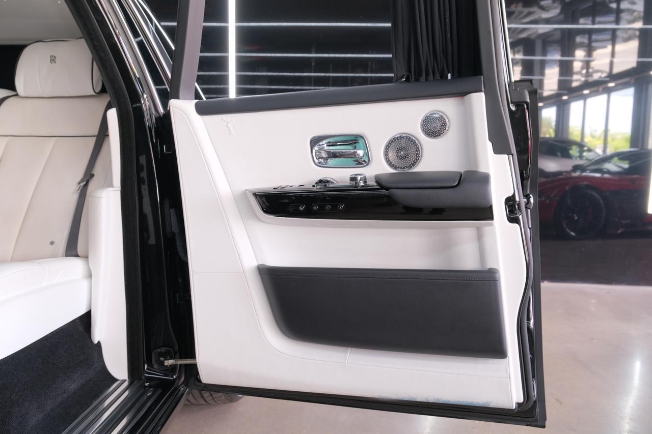2022 Rolls-Royce Phantom Base Miami FL
