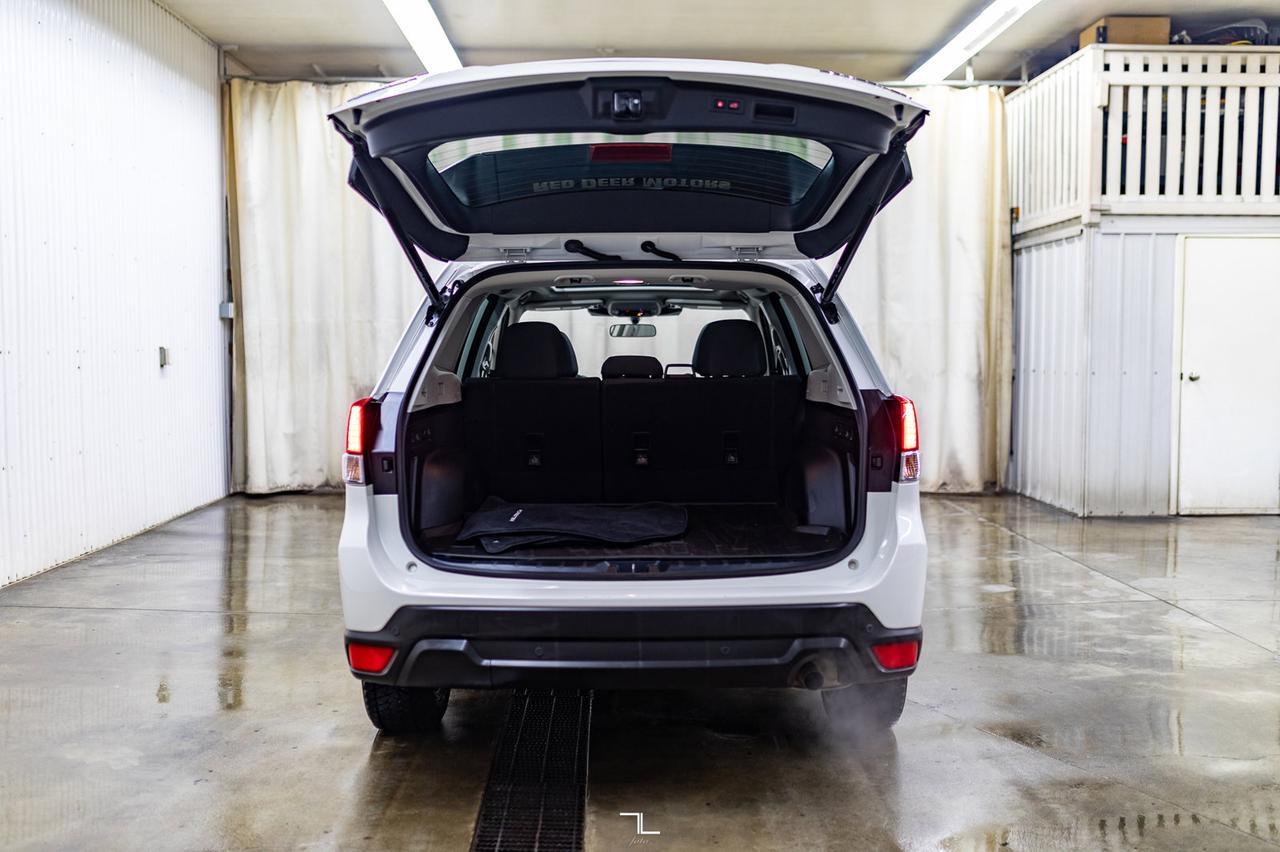 2022 Subaru Forester AWD Touring Roof BCam Red Deer AB