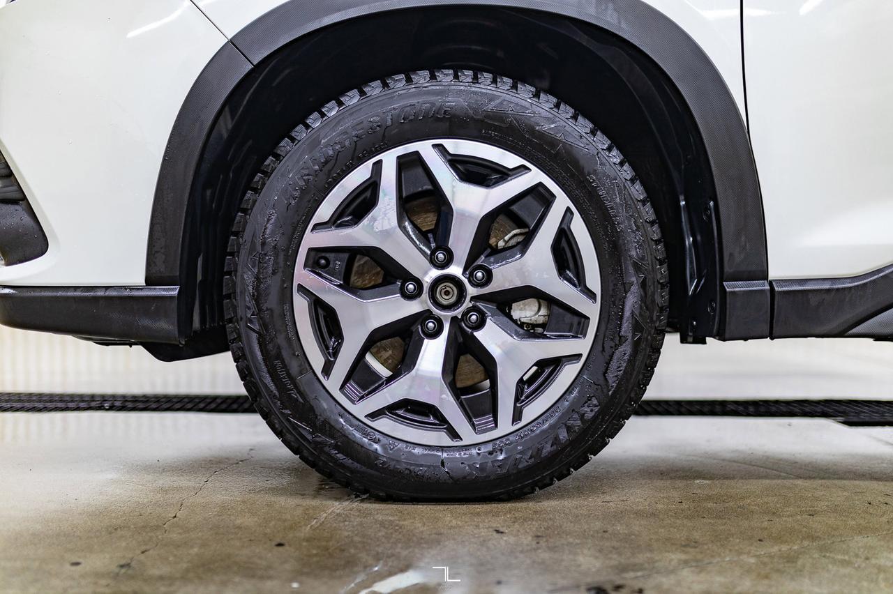 2022 Subaru Forester AWD Touring Roof BCam Red Deer AB