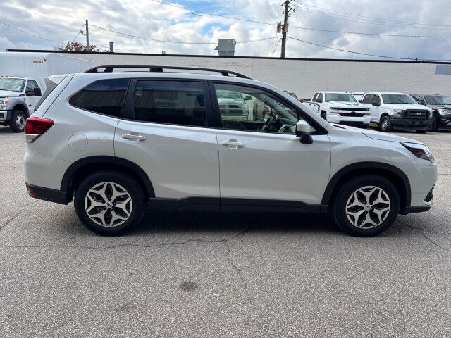 2022 Subaru Forester Premium Cleveland OH