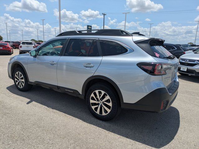 2022 Subaru Outback Premium Castroville TX