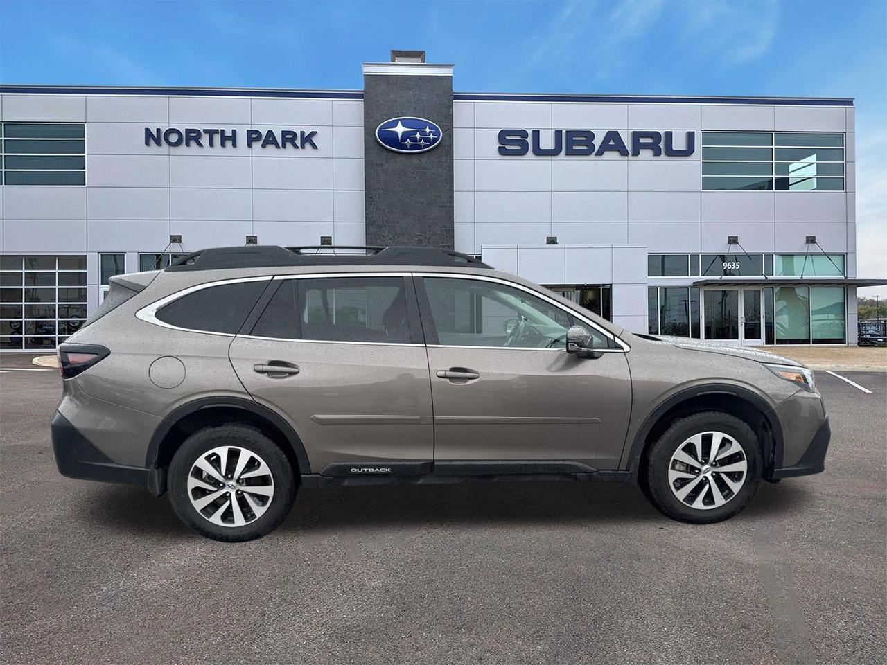 2022 Subaru Outback Premium