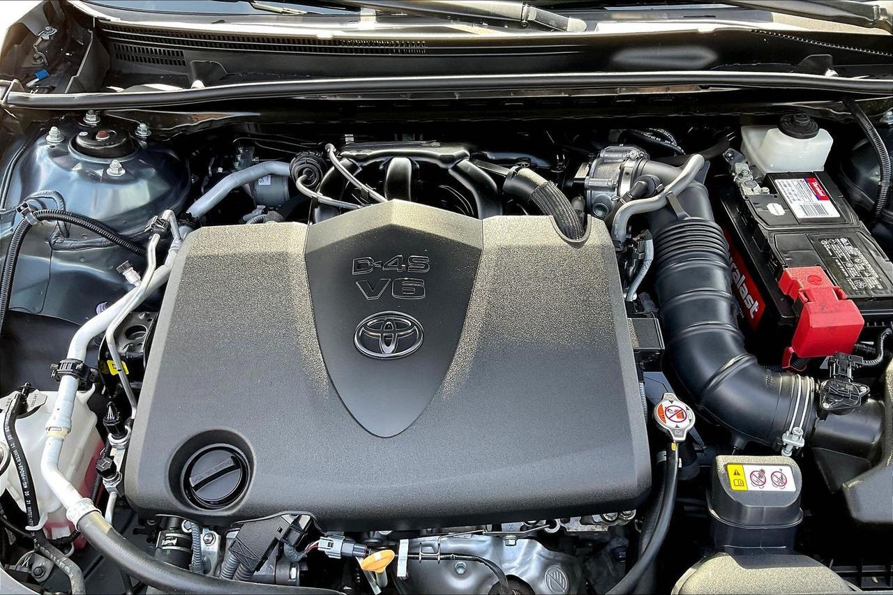 2022 TOYOTA AVALON XLE Houston TX