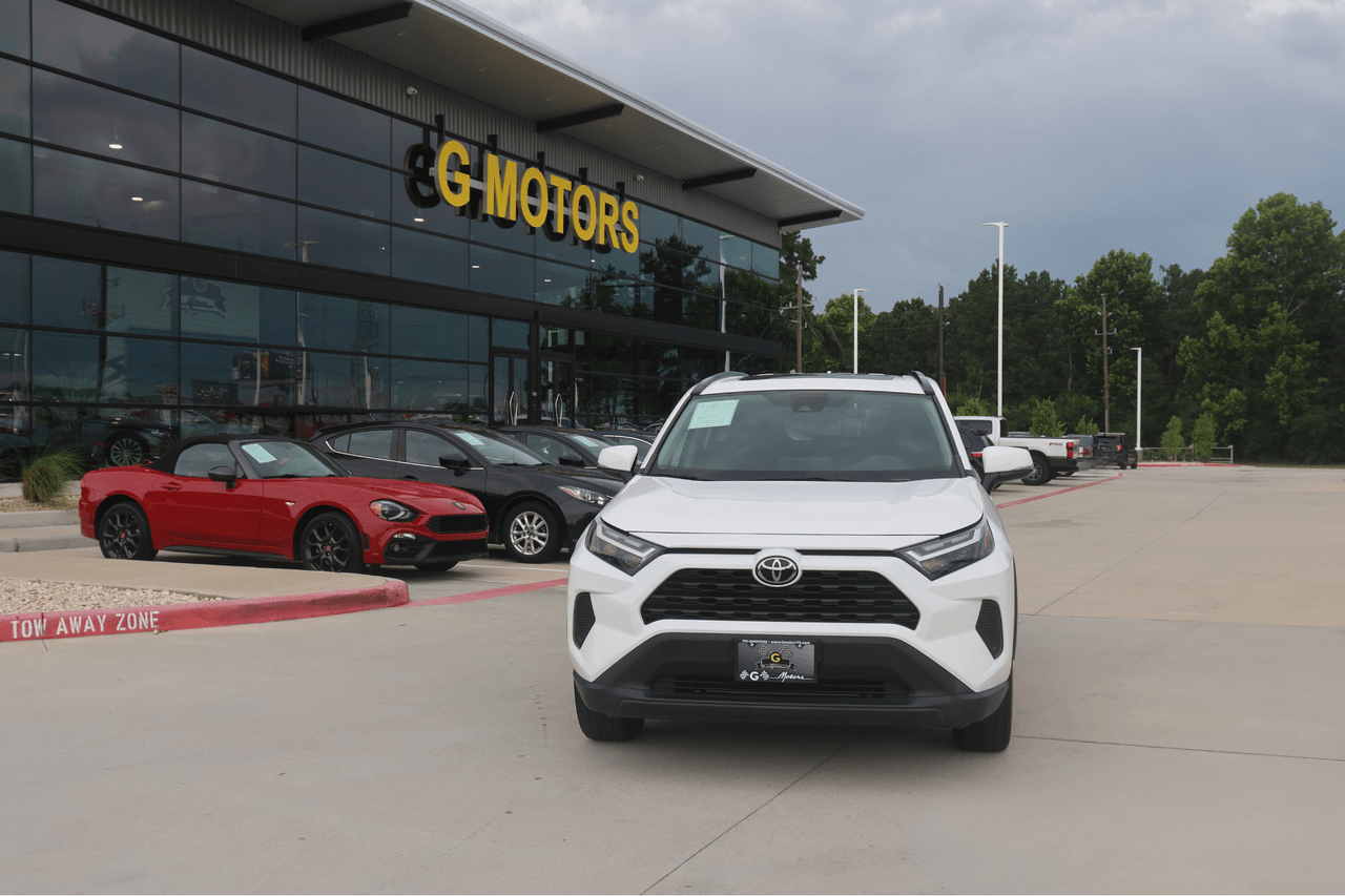 2022 TOYOTA RAV4 XLE Houston TX