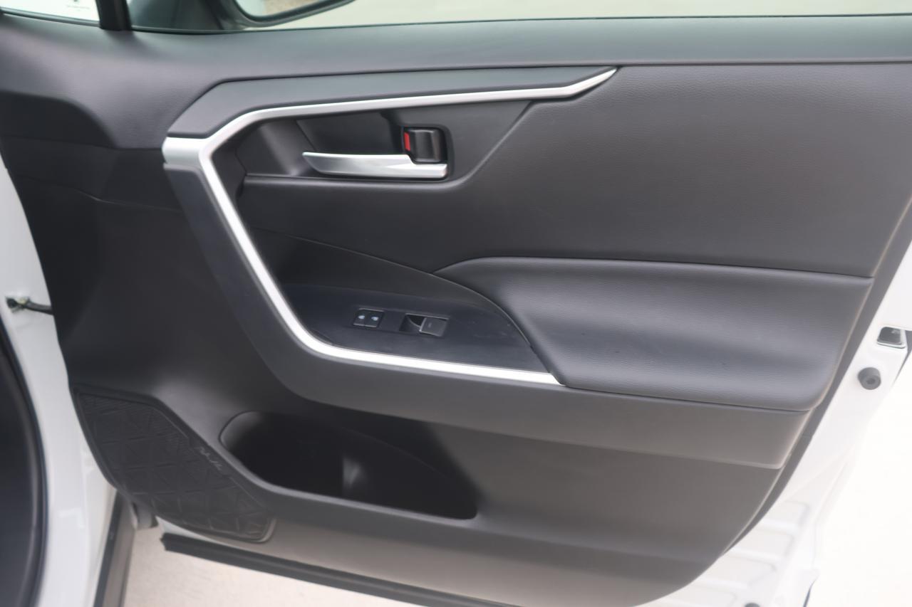 2022 TOYOTA RAV4 XLE Houston TX