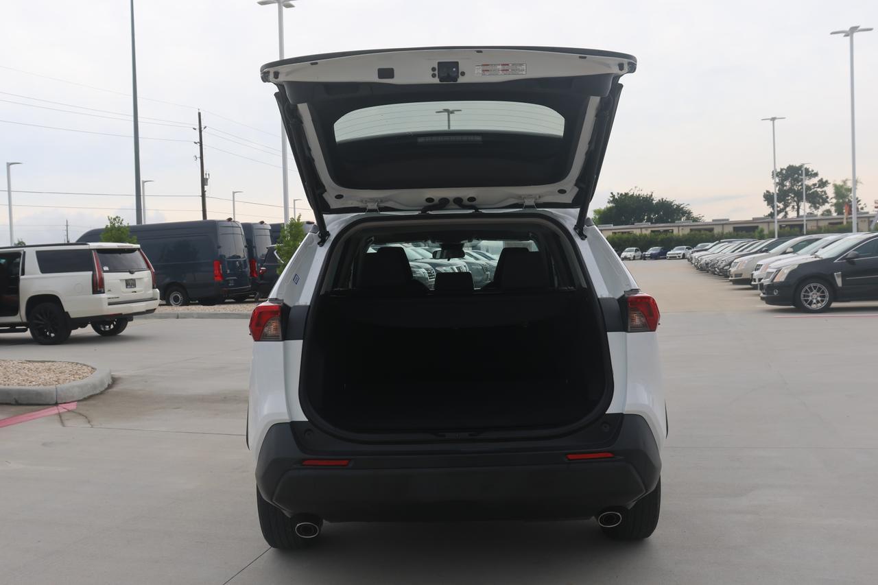2022 TOYOTA RAV4 XLE Houston TX