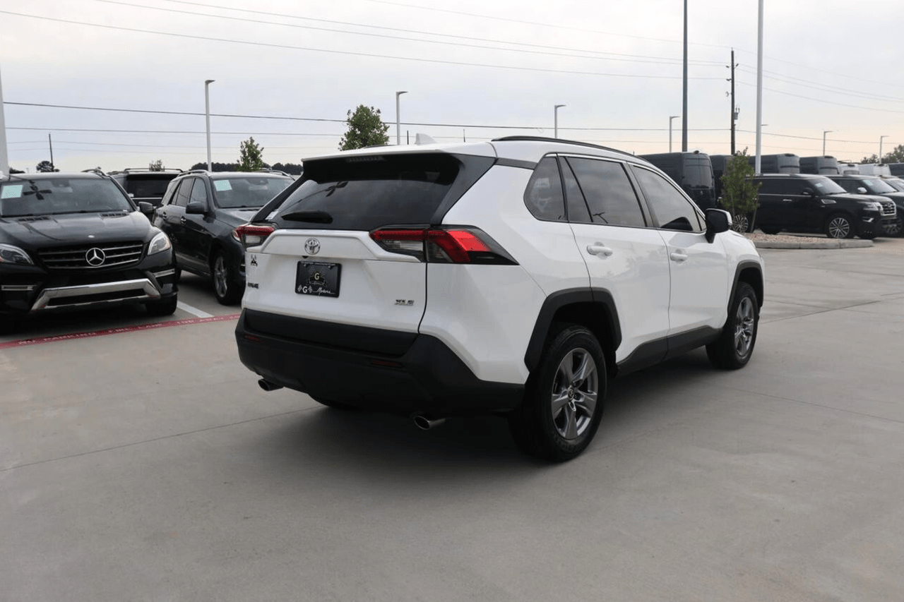 2022 TOYOTA RAV4 XLE Houston TX