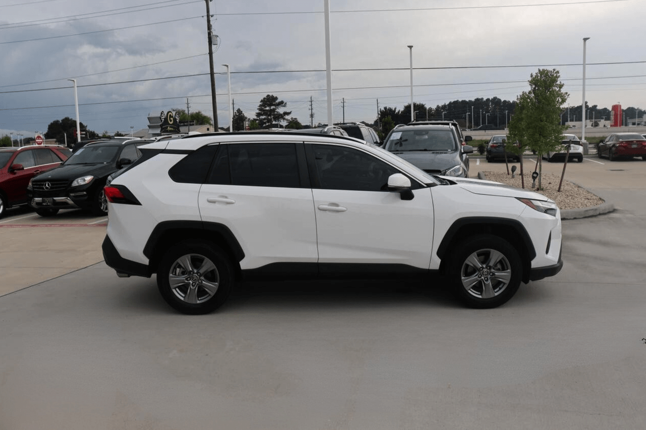 2022 TOYOTA RAV4 XLE Houston TX