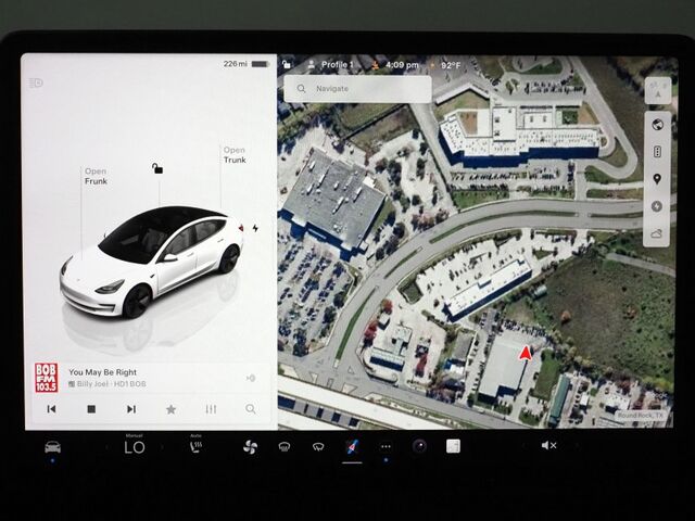 2022 Tesla Model 3 *AUTOPILOT, NAVIGATION, SAFETY ALERTS, ADAPTIVE CRUISE, SURROUND VIEW CAMERAS, PANORAMA GLASS ROOF, HEATED SEATS/STEERING WHEEL,18 INCH WHEELS, BLUETOOTH, WIRELESS CHARGING Round Rock TX