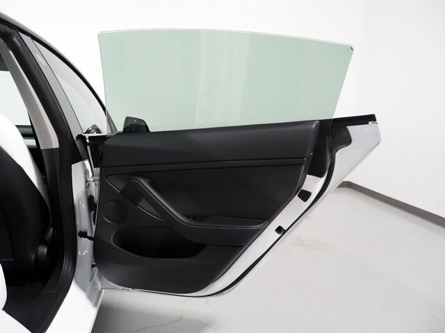 2022 Tesla Model 3 *AUTOPILOT, NAVIGATION, SAFETY ALERTS, ADAPTIVE CRUISE, SURROUND VIEW CAMERAS, PANORAMA GLASS ROOF, HEATED SEATS/STEERING WHEEL,18 INCH WHEELS, BLUETOOTH, WIRELESS CHARGING Round Rock TX