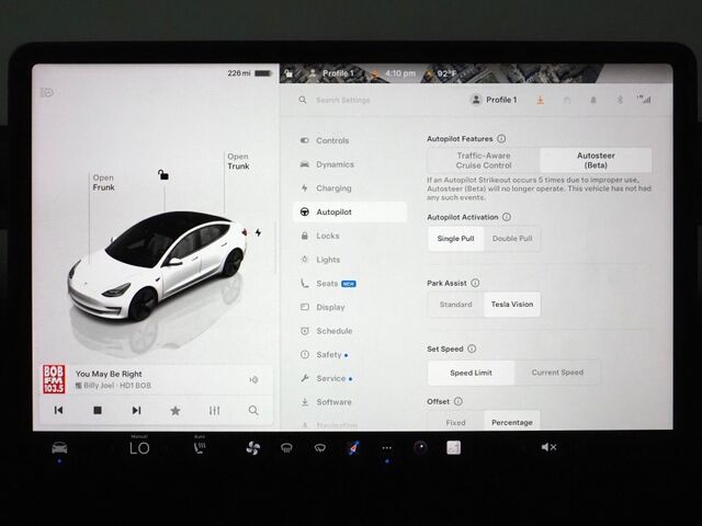 2022 Tesla Model 3 *AUTOPILOT, NAVIGATION, SAFETY ALERTS, ADAPTIVE CRUISE, SURROUND VIEW CAMERAS, PANORAMA GLASS ROOF, HEATED SEATS/STEERING WHEEL,18 INCH WHEELS, BLUETOOTH, WIRELESS CHARGING Round Rock TX