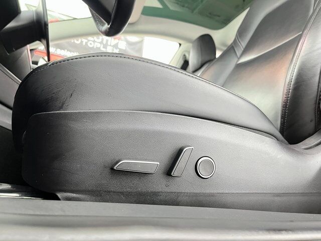2022 Tesla Model 3 photo 32