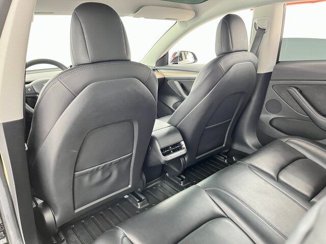 2022 Tesla Model 3 photo 43