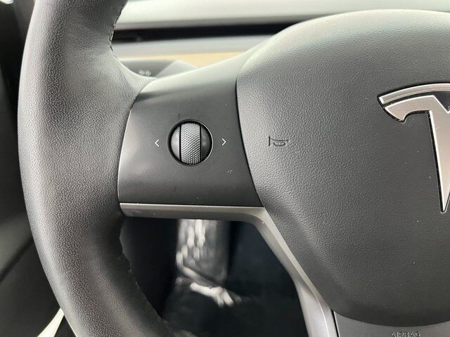 2022 Tesla Model 3 photo 35