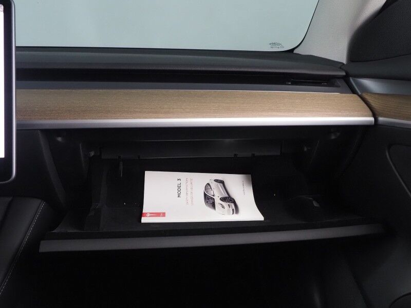 2022 Tesla Model 3 Long Range AWD *AUTOPILOT, NAVIGATION, SAFETY ALERTS, ADAPTIVE CRUISE, SURROUND VIEW CAMERAS, PANORAMA GLASS ROOF, HEATED SEATS/STEERING WHEEL, BLUETOOTH, WIRELESS CHARGING Round Rock TX