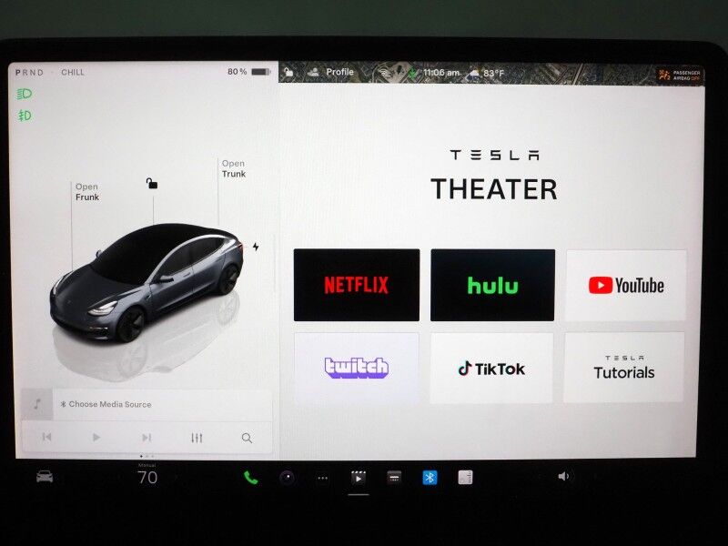 2022 Tesla Model 3 Long Range AWD *AUTOPILOT, NAVIGATION, SAFETY ALERTS, ADAPTIVE CRUISE, SURROUND VIEW CAMERAS, PANORAMA GLASS ROOF, HEATED SEATS/STEERING WHEEL, BLUETOOTH, WIRELESS CHARGING Round Rock TX