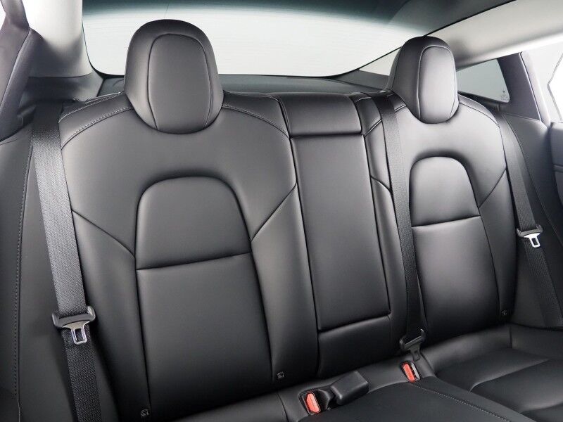 2022 Tesla Model 3 Long Range AWD *AUTOPILOT, NAVIGATION, SAFETY ALERTS, ADAPTIVE CRUISE, SURROUND VIEW CAMERAS, PANORAMA GLASS ROOF, HEATED SEATS/STEERING WHEEL, BLUETOOTH, WIRELESS CHARGING Round Rock TX