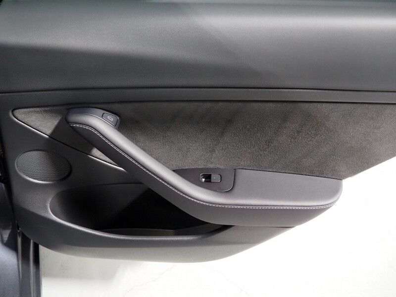 2022 Tesla Model 3 Long Range AWD *AUTOPILOT, NAVIGATION, SAFETY ALERTS, ADAPTIVE CRUISE, SURROUND VIEW CAMERAS, PANORAMA GLASS ROOF, HEATED SEATS/STEERING WHEEL, BLUETOOTH, WIRELESS CHARGING Round Rock TX