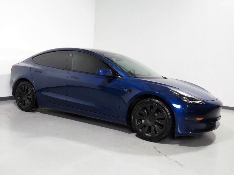 2022 Tesla Model 3 Long Range AWD *AUTOPILOT, NAVIGATION, SAFETY ALERTS, ADAPTIVE CRUISE, SURROUND VIEW CAMERAS, PANORAMA GLASS ROOF, HEATED SEATS/STEERING WHEEL, BLUETOOTH, WIRELESS CHARGING