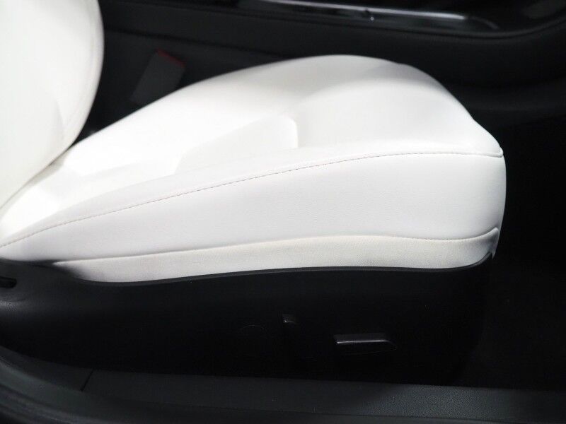 2022 Tesla Model 3 Long Range AWD *TRAFFIC AWARE CRUISE CONTROL, NAVIGATION, SAFETY ALERTS, SURROUND VIEW CAMERAS, PANORAMA GLASS ROOF, HEATED SEATS/STEERING WHEEL, 19 INCH WHEELS, WIRELESS CHARGING Round Rock TX