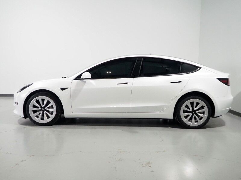 2022 Tesla Model 3 Long Range AWD *TRAFFIC AWARE CRUISE CONTROL, NAVIGATION, SAFETY ALERTS, SURROUND VIEW CAMERAS, PANORAMA GLASS ROOF, HEATED SEATS/STEERING WHEEL, 19 INCH WHEELS, WIRELESS CHARGING Round Rock TX