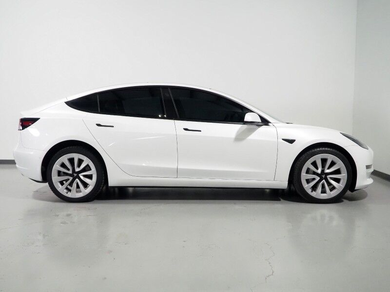 2022 Tesla Model 3 Long Range AWD *TRAFFIC AWARE CRUISE CONTROL, NAVIGATION, SAFETY ALERTS, SURROUND VIEW CAMERAS, PANORAMA GLASS ROOF, HEATED SEATS/STEERING WHEEL, 19 INCH WHEELS, WIRELESS CHARGING Round Rock TX
