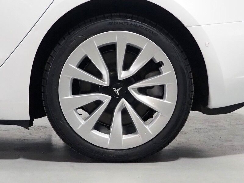 2022 Tesla Model 3 Long Range AWD *TRAFFIC AWARE CRUISE CONTROL, NAVIGATION, SAFETY ALERTS, SURROUND VIEW CAMERAS, PANORAMA GLASS ROOF, HEATED SEATS/STEERING WHEEL, 19 INCH WHEELS, WIRELESS CHARGING Round Rock TX