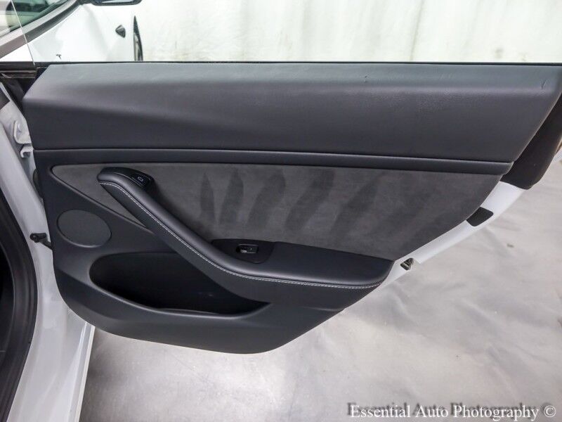 2022 Tesla Model 3 Long Range PRICE INCLUDES $4000 IRS TAX CREDIT!! YOU MUST QUALIF Willowbrook IL