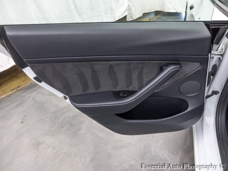 2022 Tesla Model 3 Long Range PRICE INCLUDES $4000 IRS TAX CREDIT!! YOU MUST QUALIF Willowbrook IL