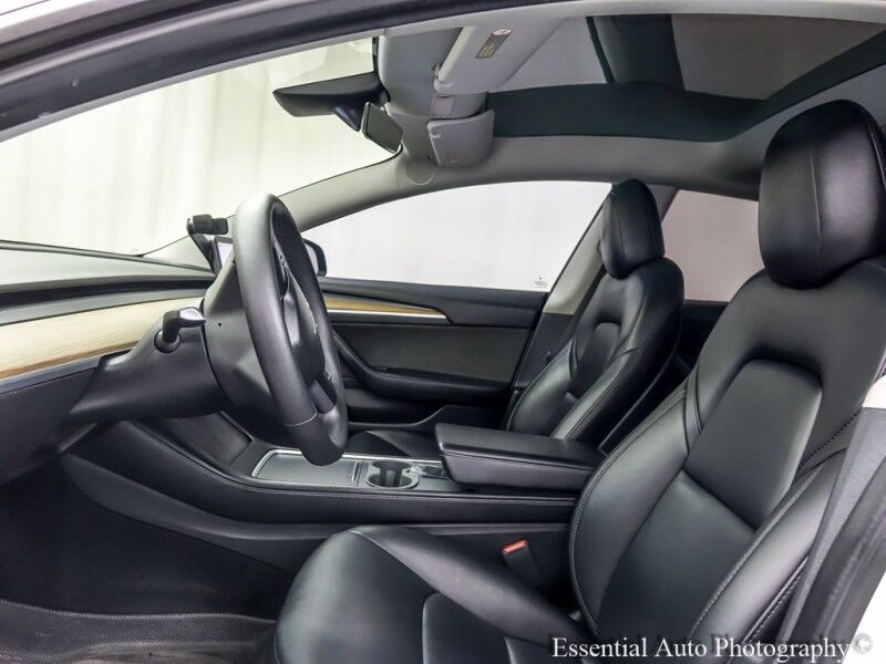 2022 Tesla Model 3 Long Range PRICE INCLUDES THE $4000 FED EV TAX CREDIT. YOU MUST QUALIFY Willowbrook IL