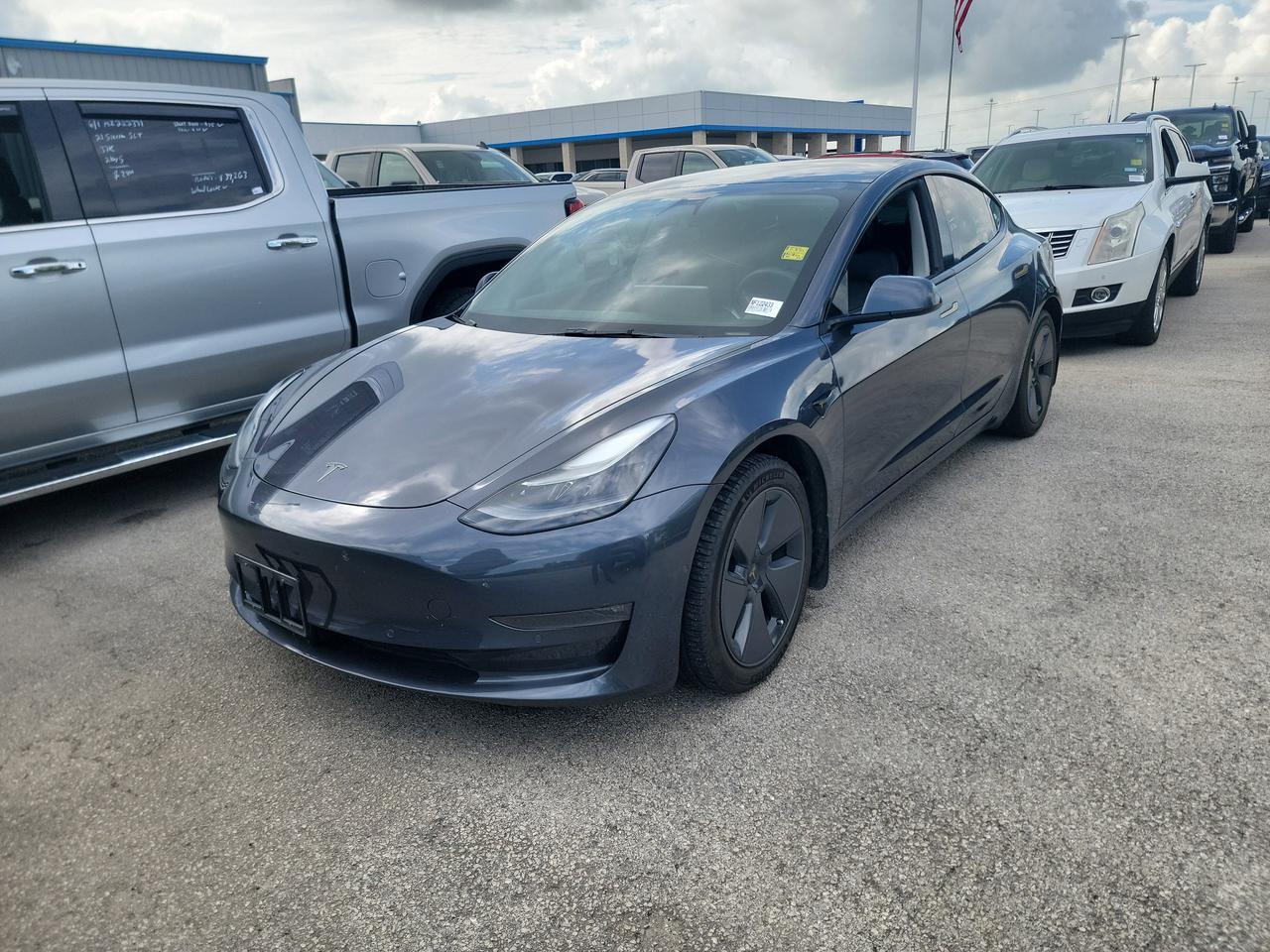 2022 Tesla Model 3 Long Range Dual Motor All-Wheel Drive's photo